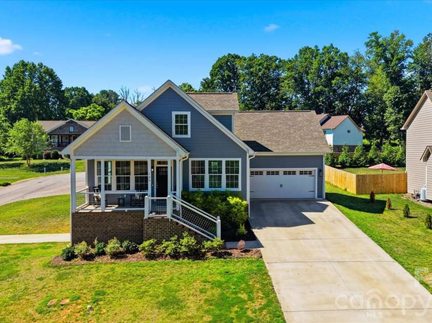 135 Maplewood Court, Hudson, NC 28638.  MLS# CAR4420699, YatesRealty ID 32884. 