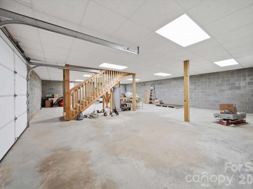 135 Maplewood Court, Hudson, NC 28638.  MLS# CAR4420699, YatesRealty ID 32884. 