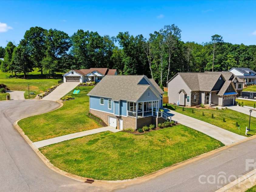 135 Maplewood Court, Hudson, NC 28638.  MLS# CAR4420699, YatesRealty ID 32884. 