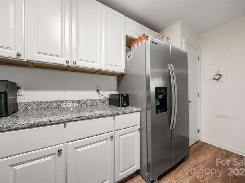 9909 Campus Walk Lane, Charlotte, NC 28262.  MLS# CAR4286244, YatesRealty ID 32884. 