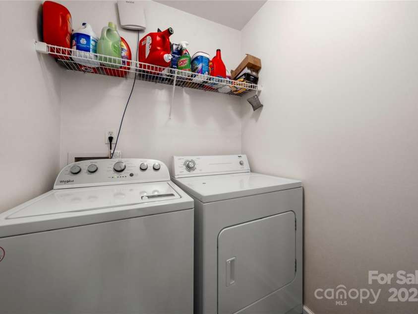 9909 Campus Walk Lane, Charlotte, NC 28262.  MLS# CAR4286244, YatesRealty ID 32884. 