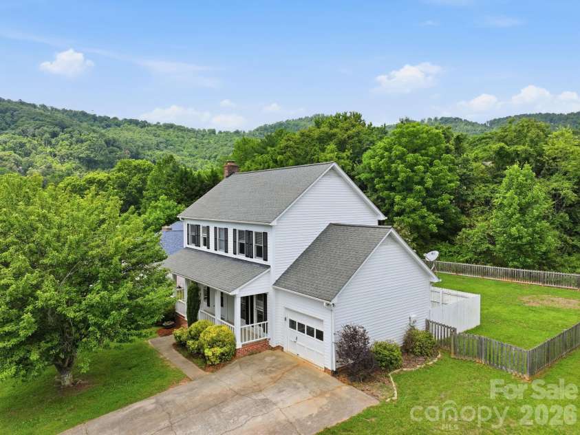 16 Trappers Run Drive, Asheville, NC 28805.  MLS# CAR4385728, YatesRealty ID 32885. Birds eye view!