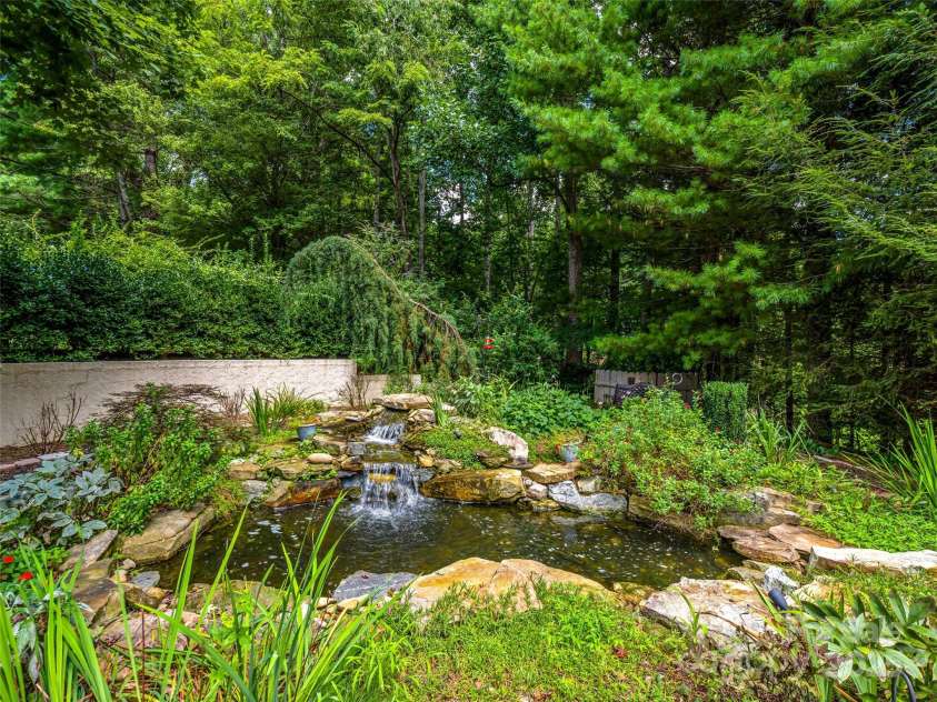 440 Rickel Drive, Hendersonville, NC 28739.  MLS# CAR4292557, YatesRealty ID 32885. 