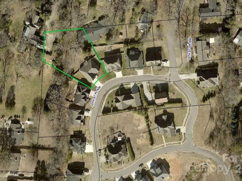 1261 10th Street Place, Hickory, NC 28601.  MLS# CAR4291263, YatesRealty ID 32886. Catawba County GIS