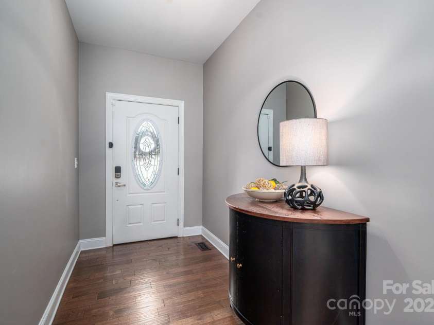 1261 10th Street Place, Hickory, NC 28601.  MLS# CAR4332017, YatesRealty ID 32886. 