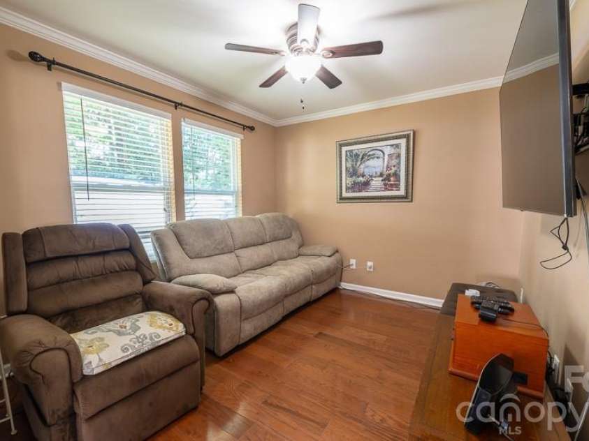 908 Sherman Street, Gastonia, NC 28052.  MLS# CAR4389637, YatesRealty ID 32886. 