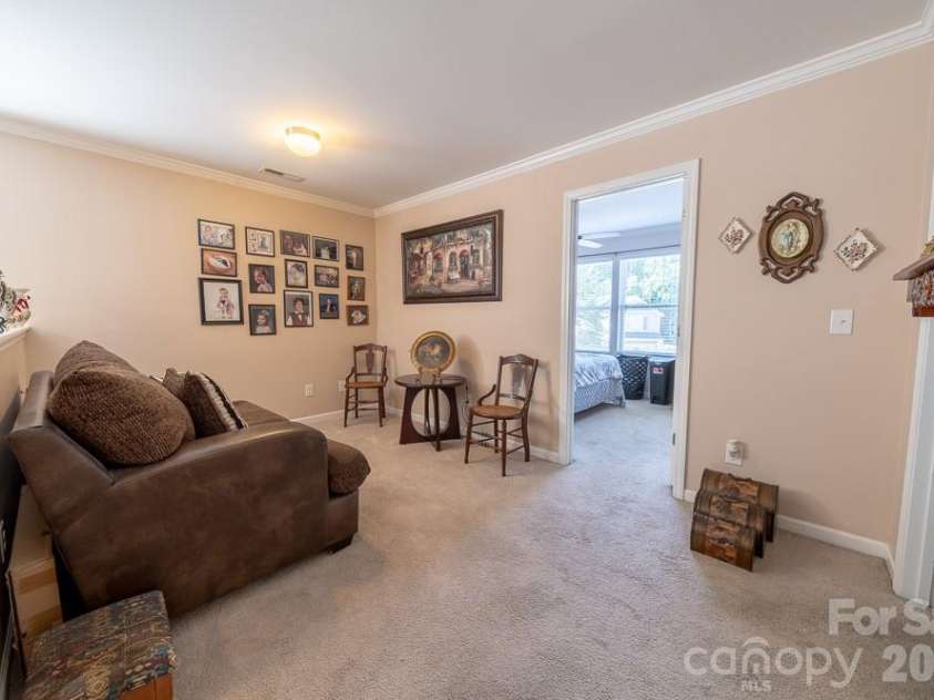 908 Sherman Street, Gastonia, NC 28052.  MLS# CAR4389637, YatesRealty ID 32886. 