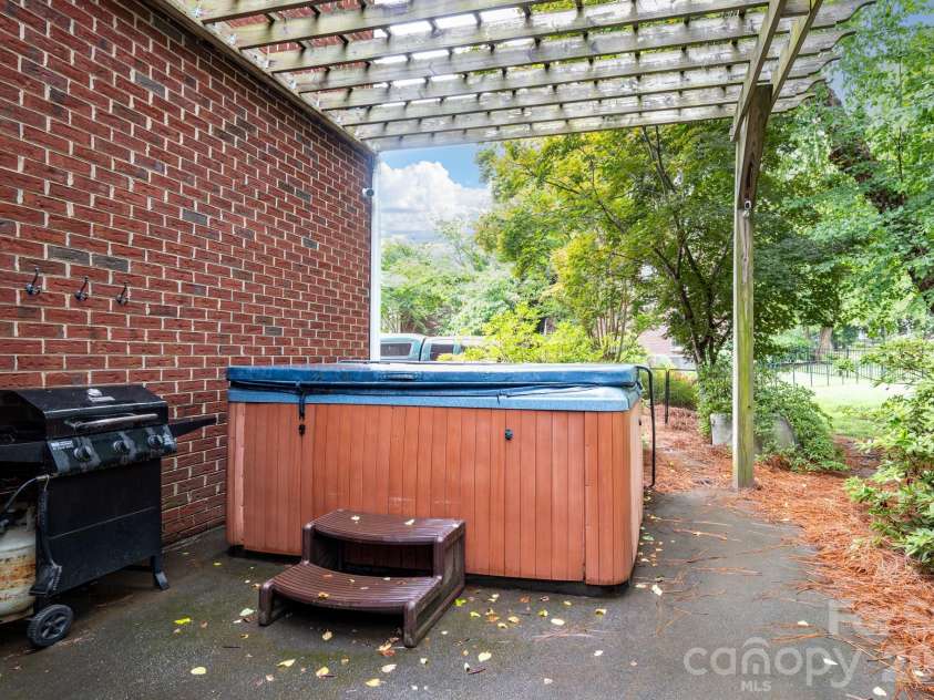837 Shetland Place, Concord, NC 28027.  MLS# CAR4383622, YatesRealty ID 32887. 