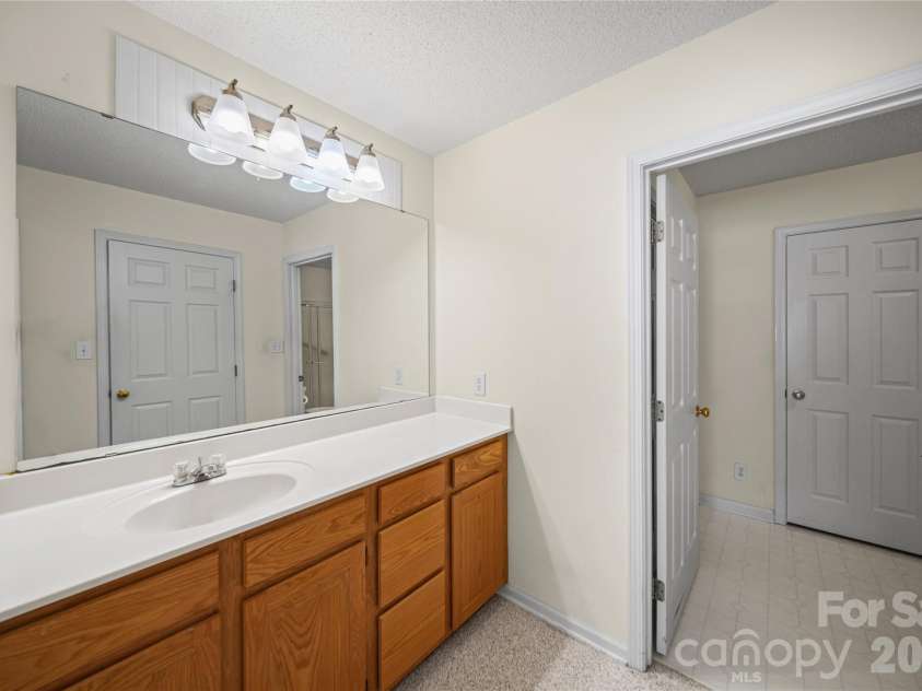 110 Hidden Creek Circle, Salisbury, NC 28147.  MLS# CAR4396967, YatesRealty ID 32888. Primary Bath