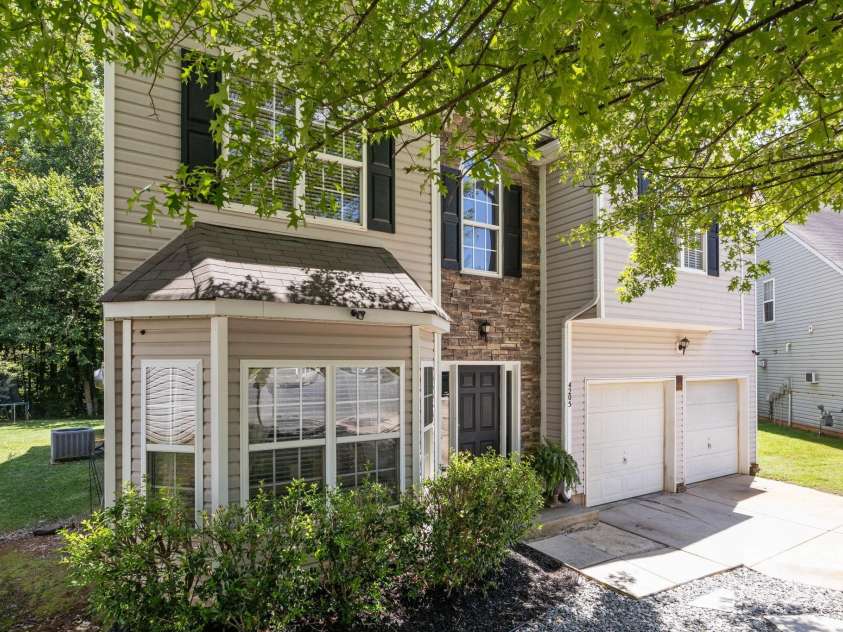 4205 Springhaven Drive, Charlotte, NC 28269.  MLS# CAR4275693, YatesRealty ID 32889. 