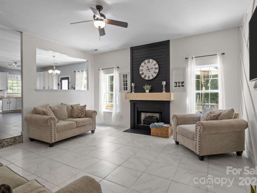 4205 Springhaven Drive, Charlotte, NC 28269.  MLS# CAR4275693, YatesRealty ID 32889. 