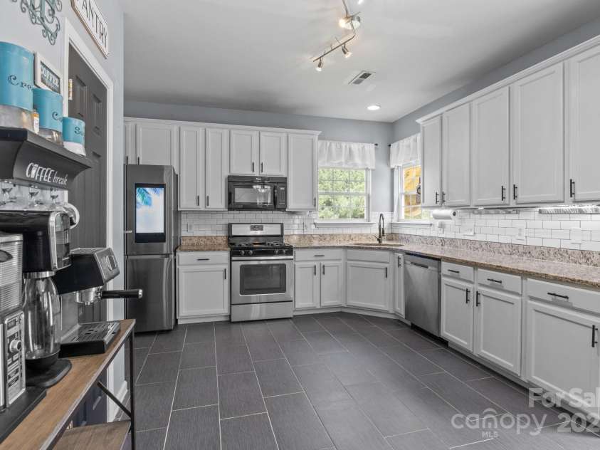 4205 Springhaven Drive, Charlotte, NC 28269.  MLS# CAR4275693, YatesRealty ID 32889. 