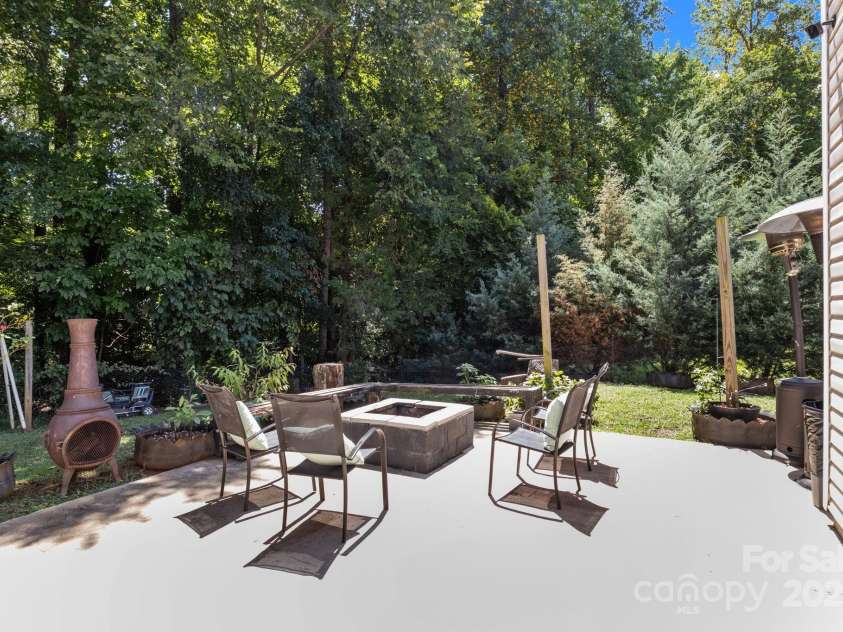 4205 Springhaven Drive, Charlotte, NC 28269.  MLS# CAR4275693, YatesRealty ID 32889. Expanded patio area