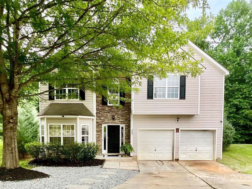 4205 Springhaven Drive, Charlotte, NC 28269.  MLS# CAR4275693, YatesRealty ID 32889. Welcome to 4205 Springhaven Court…