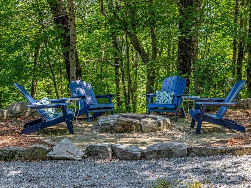 220 Circle Pines Drive, Rosman, NC 28772.  MLS# CAR4279416, YatesRealty ID 3289. 