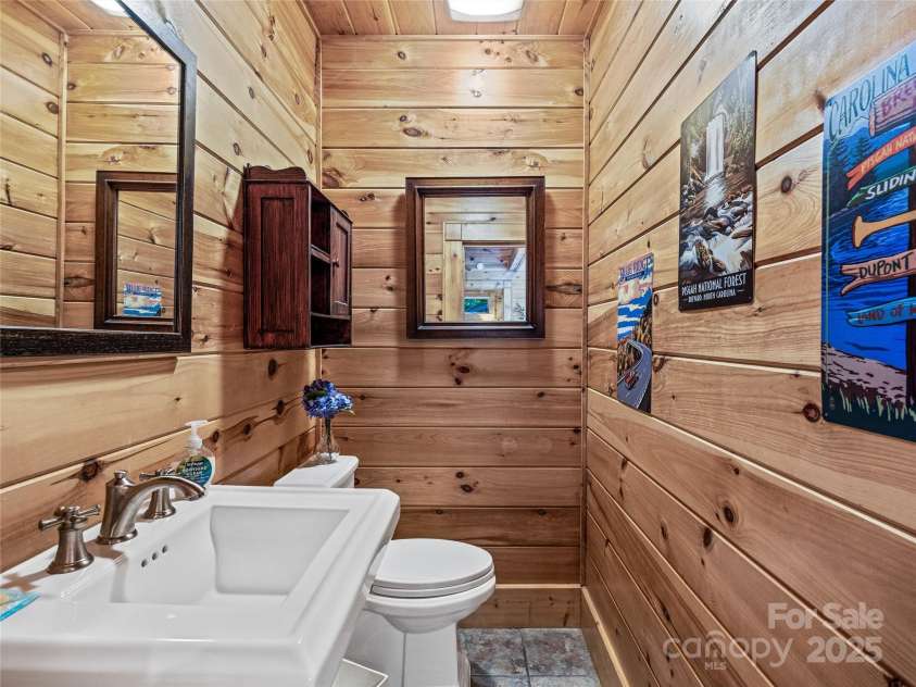 220 Circle Pines Drive, Rosman, NC 28772.  MLS# CAR4279416, YatesRealty ID 3289. 