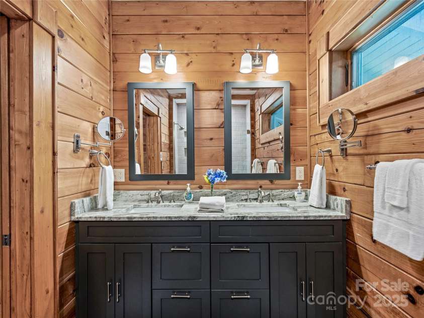 220 Circle Pines Drive, Rosman, NC 28772.  MLS# CAR4279416, YatesRealty ID 3289. 
