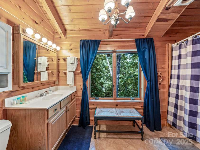 220 Circle Pines Drive, Rosman, NC 28772.  MLS# CAR4279416, YatesRealty ID 3289. 