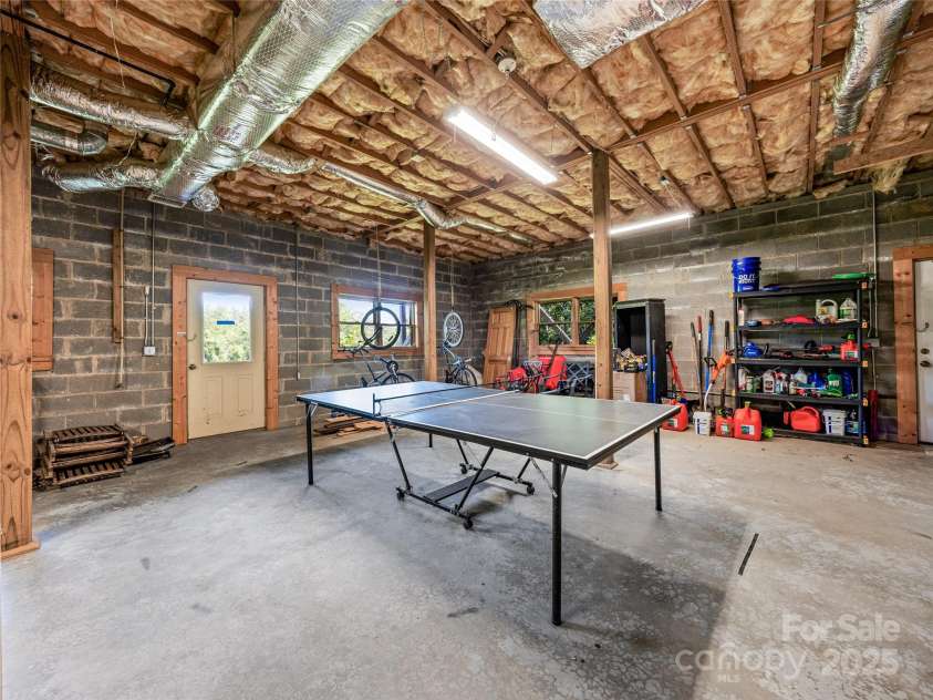 220 Circle Pines Drive, Rosman, NC 28772.  MLS# CAR4279416, YatesRealty ID 3289. 