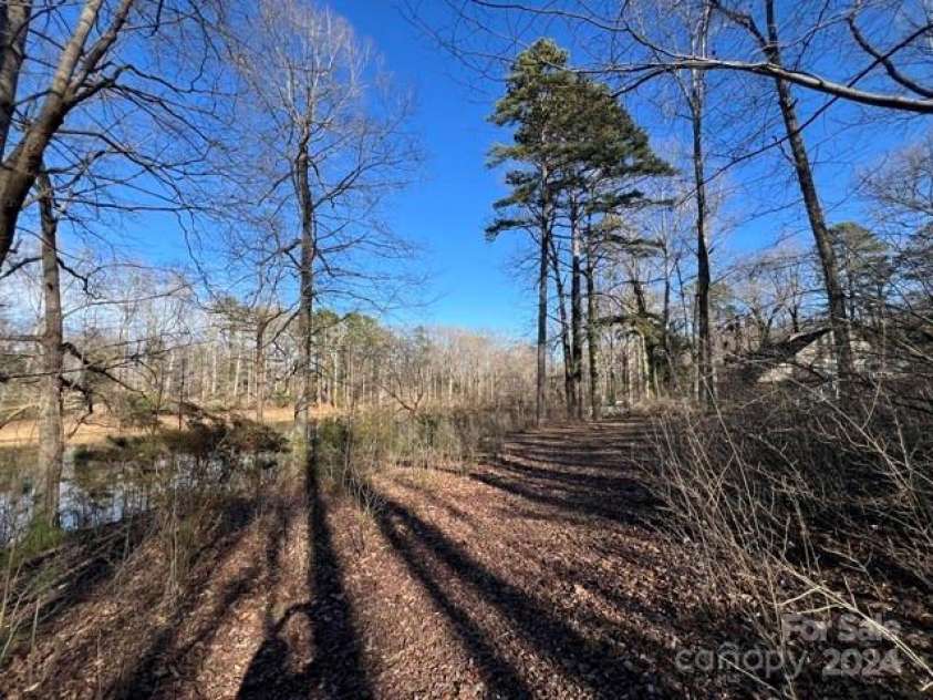 7100 Ridge Lane Road, Charlotte, NC 28262.  MLS# CAR4108035, YatesRealty ID 32890. 