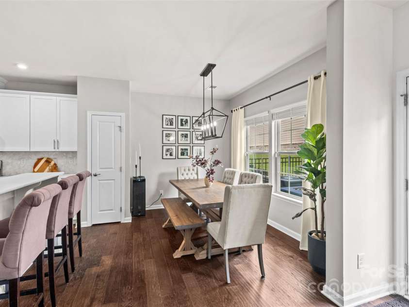 3140 Major Samuals Way, Charlotte, NC 28208.  MLS# CAR4289766, YatesRealty ID 32891. 