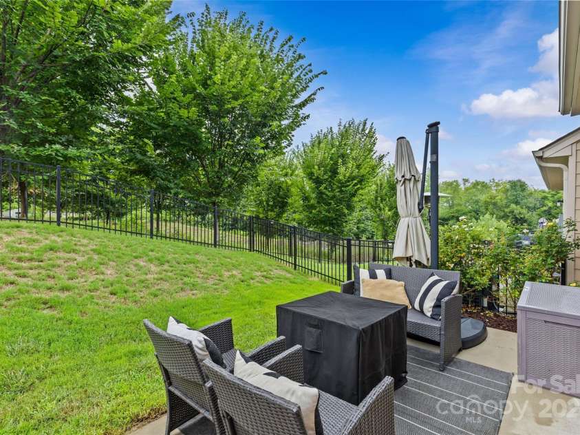 3140 Major Samuals Way, Charlotte, NC 28208.  MLS# CAR4289766, YatesRealty ID 32891. 