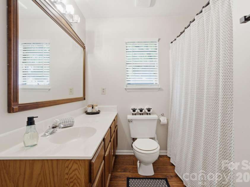 5701 Ebley Lane, Charlotte, NC 28227.  MLS# CAR4390398, YatesRealty ID 32891. Bathroom 2