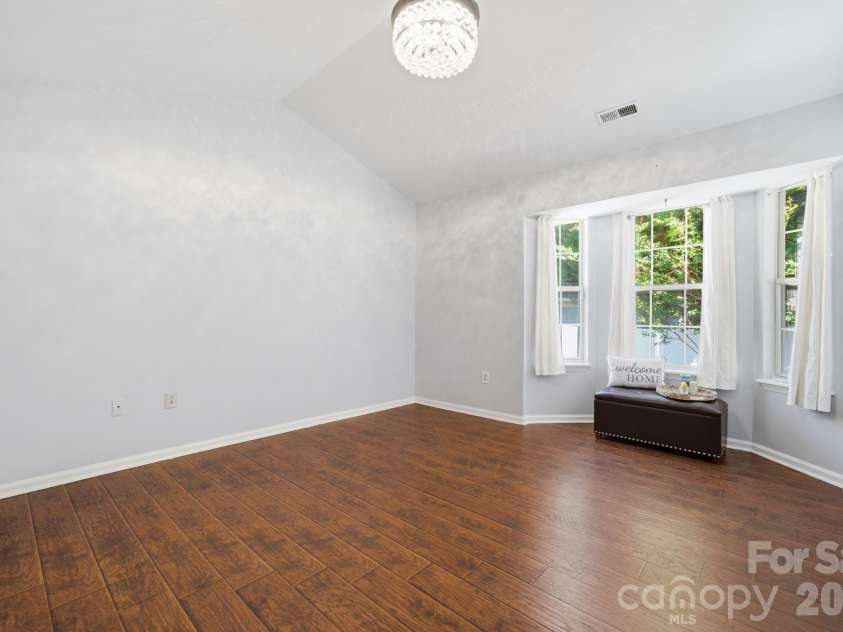 5701 Ebley Lane, Charlotte, NC 28227.  MLS# CAR4390398, YatesRealty ID 32891. Primary Bedroom