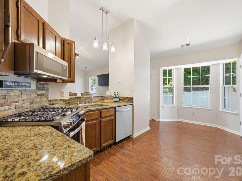 5701 Ebley Lane, Charlotte, NC 28227.  MLS# CAR4390398, YatesRealty ID 32891. Updated appliances