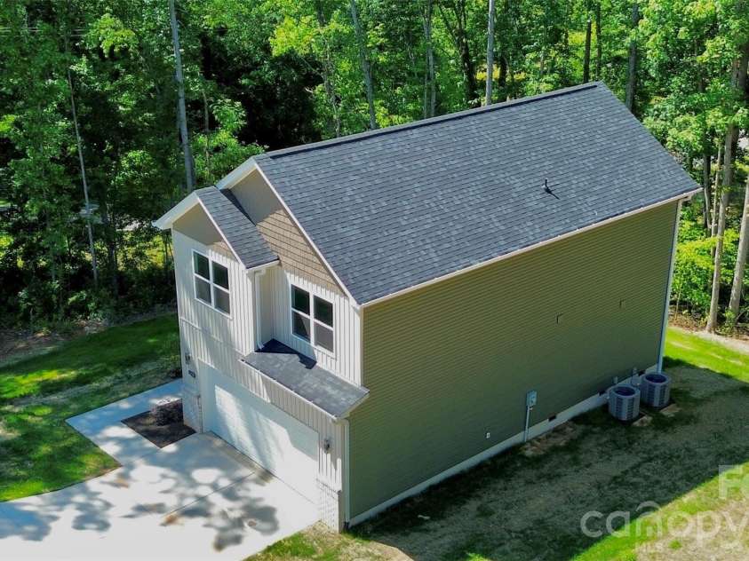 610 Queens Drive, Dallas, NC 28034.  MLS# CAR4383126, YatesRealty ID 32893. 