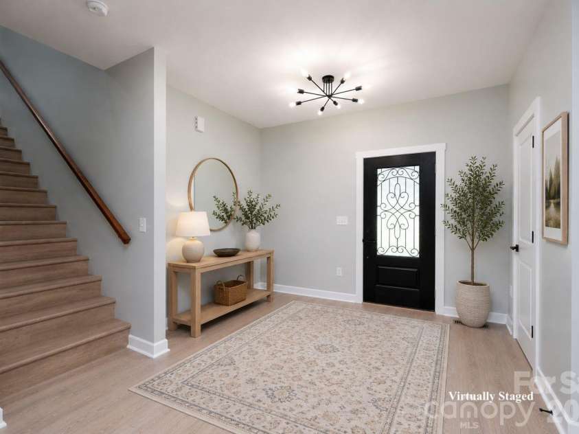 610 Queens Drive, Dallas, NC 28034.  MLS# CAR4383126, YatesRealty ID 32893. 