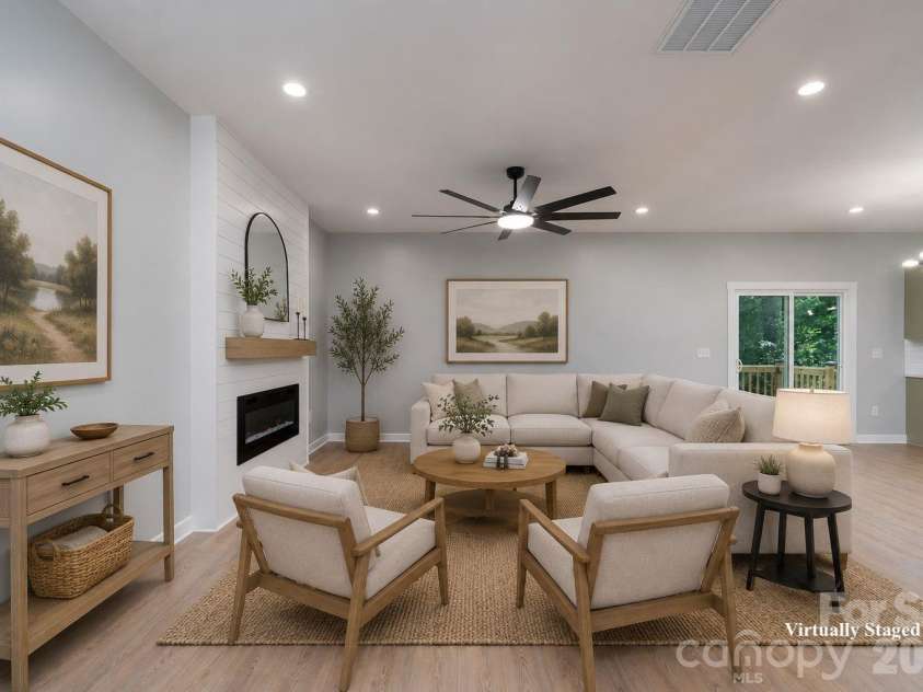 610 Queens Drive, Dallas, NC 28034.  MLS# CAR4383126, YatesRealty ID 32893. 