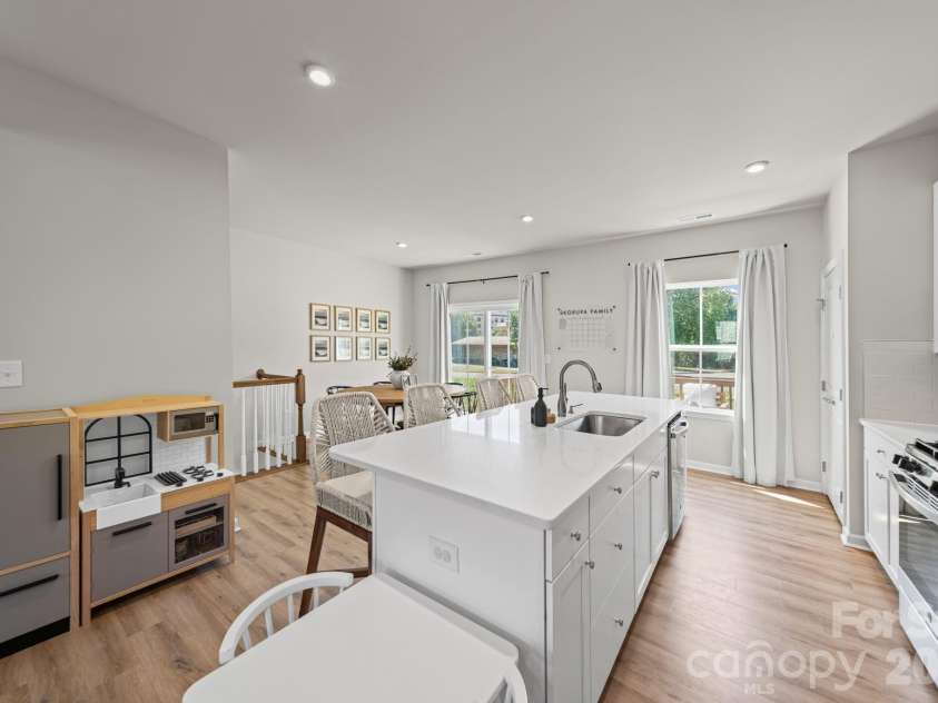 2534 Grantham Place Drive, Fort Mill, SC 29715.  MLS# CAR4393434, YatesRealty ID 32894. 
