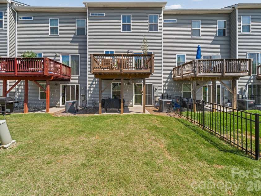 2534 Grantham Place Drive, Fort Mill, SC 29715.  MLS# CAR4393434, YatesRealty ID 32894. 