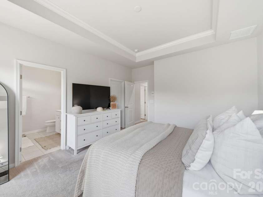 2534 Grantham Place Drive, Fort Mill, SC 29715.  MLS# CAR4393434, YatesRealty ID 32894. 
