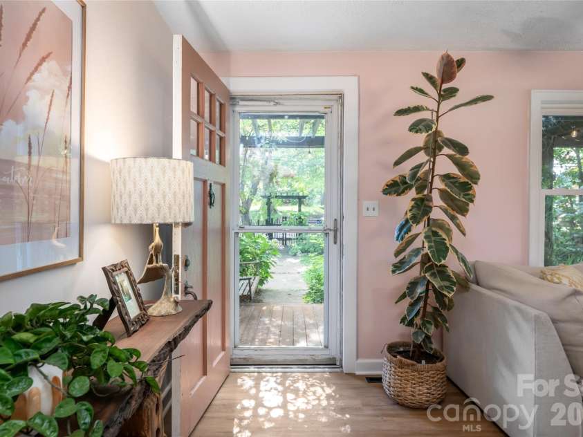 182 Brevard Road, Asheville, NC 28806.  MLS# CAR4396678, YatesRealty ID 32895. 