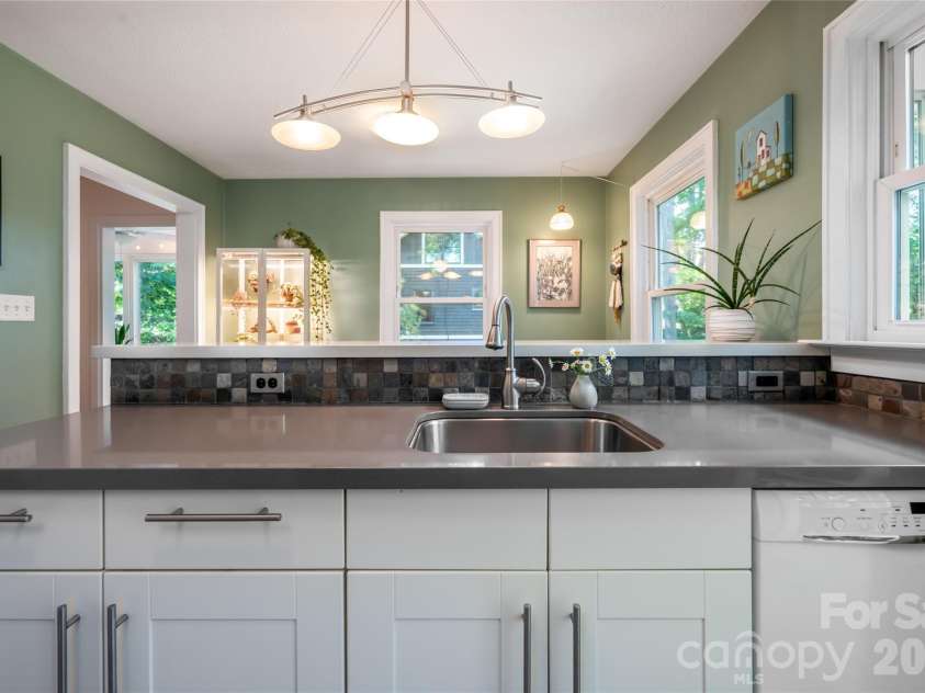 182 Brevard Road, Asheville, NC 28806.  MLS# CAR4396678, YatesRealty ID 32895. 