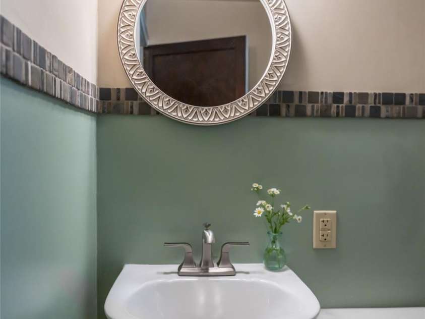 182 Brevard Road, Asheville, NC 28806.  MLS# CAR4396678, YatesRealty ID 32895. 