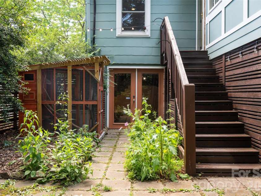 182 Brevard Road, Asheville, NC 28806.  MLS# CAR4396678, YatesRealty ID 32895. 