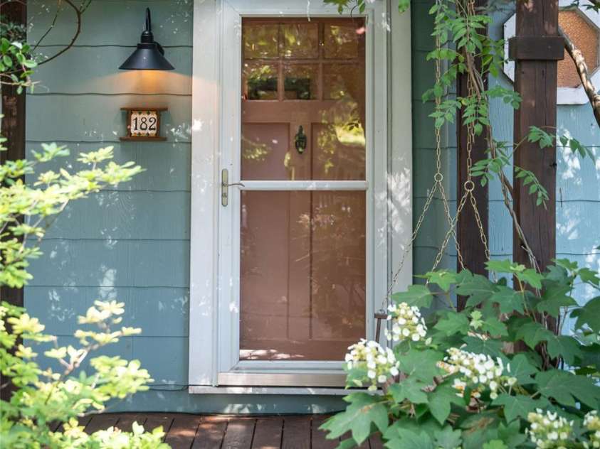 182 Brevard Road, Asheville, NC 28806.  MLS# CAR4396678, YatesRealty ID 32895. 