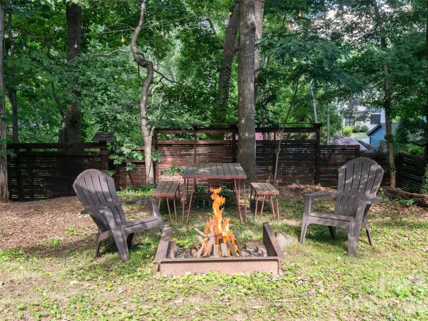 182 Brevard Road, Asheville, NC 28806.  MLS# CAR4396678, YatesRealty ID 32895. 