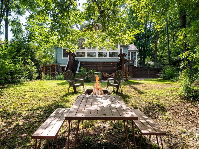 182 Brevard Road, Asheville, NC 28806.  MLS# CAR4396678, YatesRealty ID 32895. 
