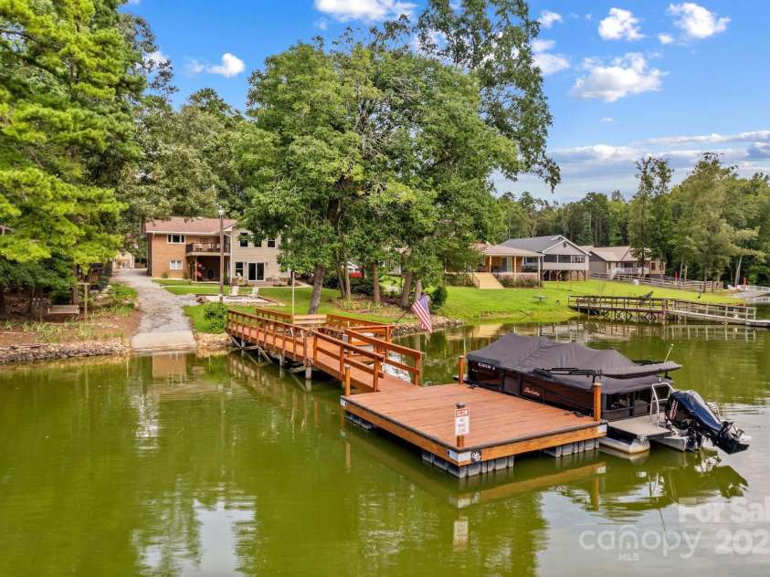 260 Knollwood Drive, Salisbury, NC 28146.  MLS# CAR4289312, YatesRealty ID 32896. 