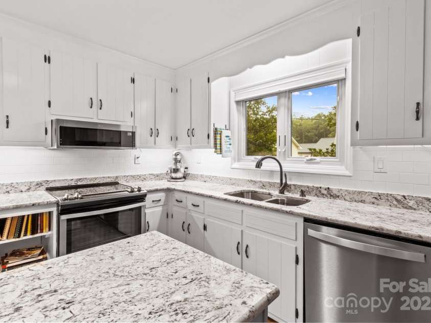 260 Knollwood Drive, Salisbury, NC 28146.  MLS# CAR4289312, YatesRealty ID 32896. 