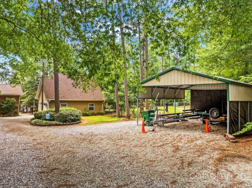 260 Knollwood Drive, Salisbury, NC 28146.  MLS# CAR4289312, YatesRealty ID 32896. Carport