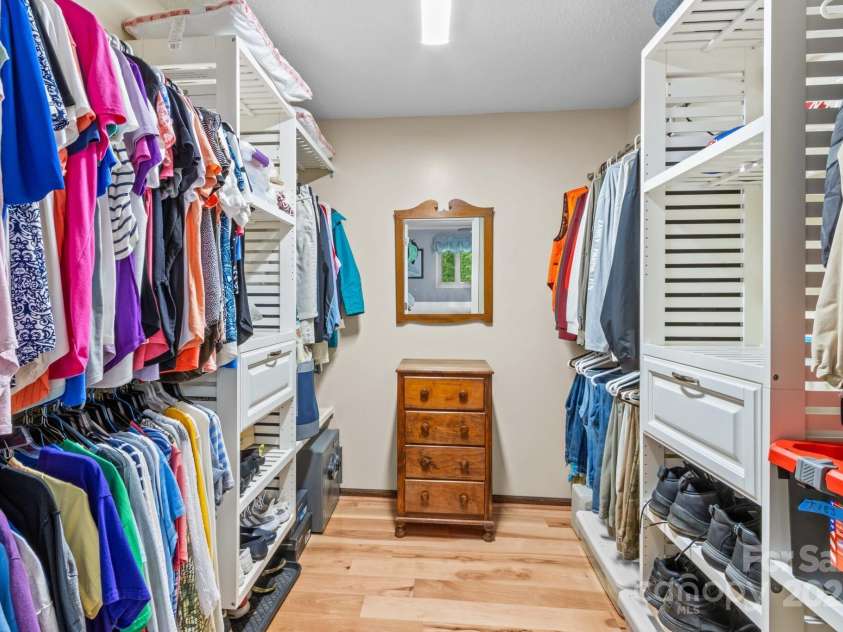 260 Knollwood Drive, Salisbury, NC 28146.  MLS# CAR4289312, YatesRealty ID 32896. Primary bedroom walk-in closet