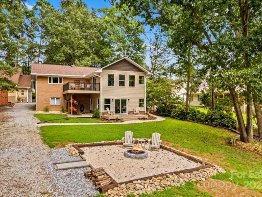 260 Knollwood Drive, Salisbury, NC 28146.  MLS# CAR4289312, YatesRealty ID 32896. Rear - Lake side