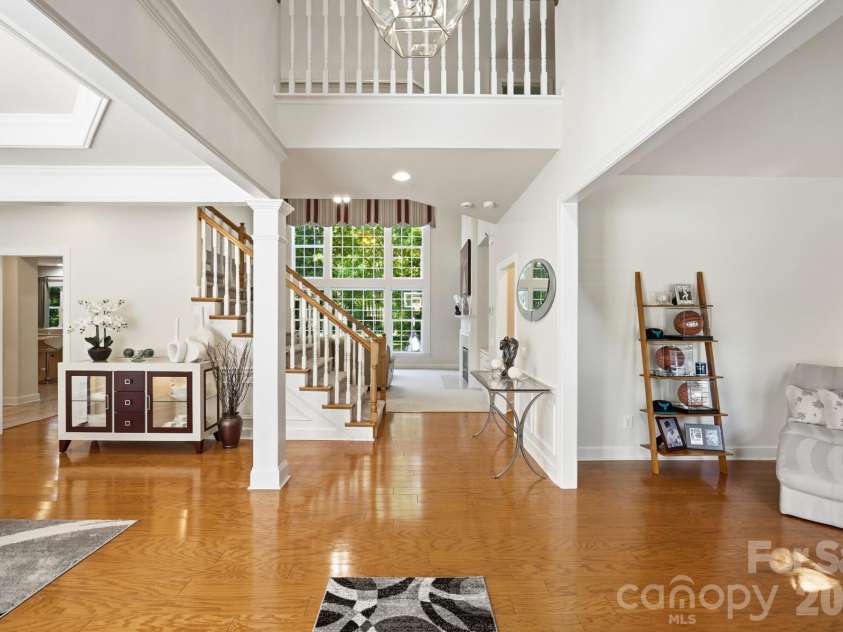 4814 King Arthur Drive, Charlotte, NC 28277.  MLS# CAR4391428, YatesRealty ID 32896. 