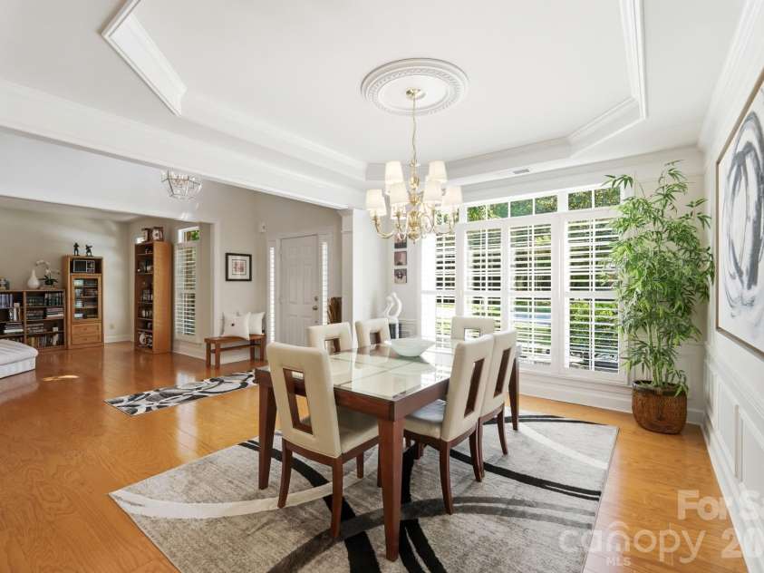 4814 King Arthur Drive, Charlotte, NC 28277.  MLS# CAR4391428, YatesRealty ID 32896. 