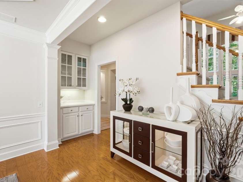 4814 King Arthur Drive, Charlotte, NC 28277.  MLS# CAR4391428, YatesRealty ID 32896. 